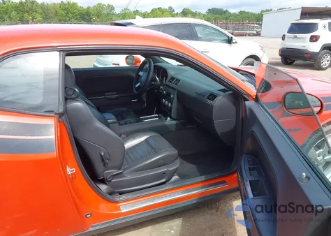 2010 Dodge Challenger R/T z USA, uszkodzony, nr VIN 2B3CJ5DT6AH200245